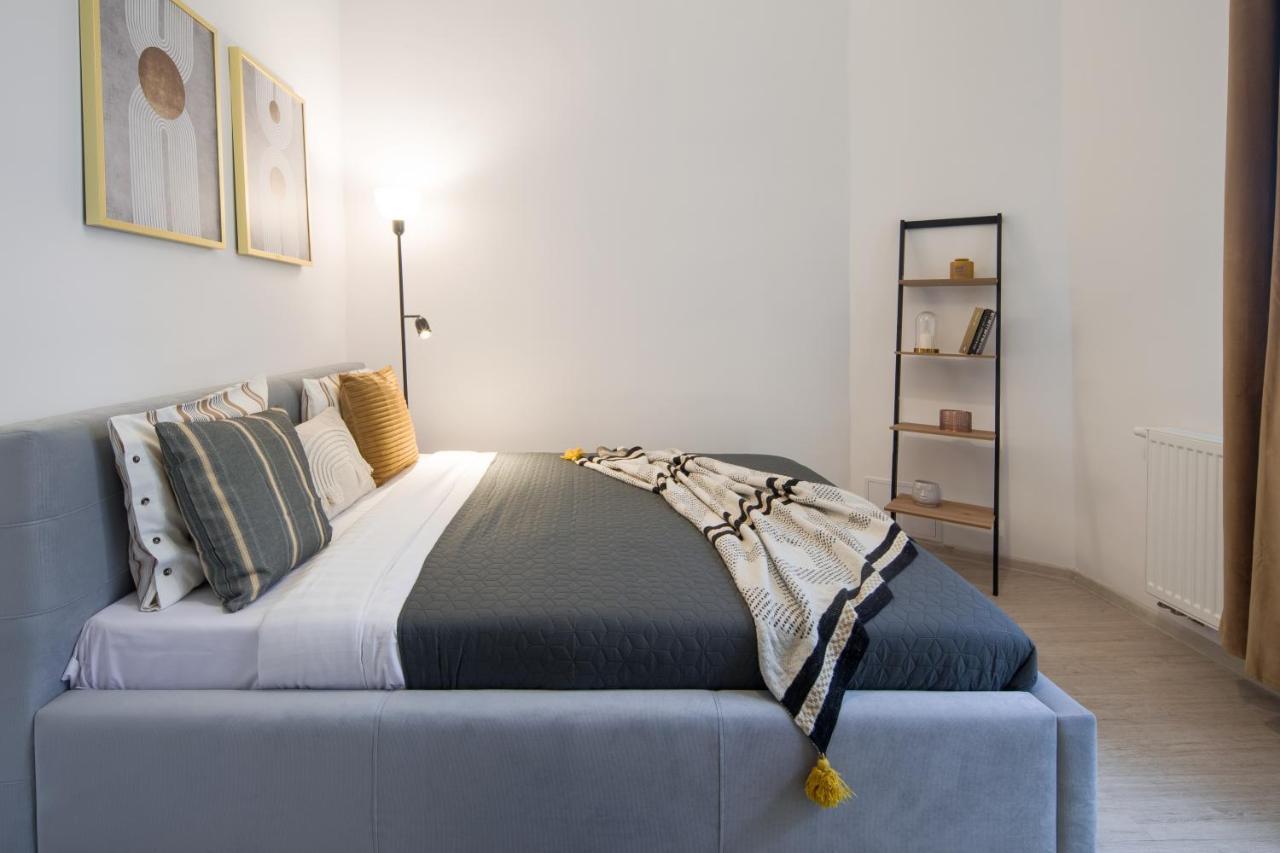 Wawelove Pilsudskiego - 3 Bedroom Apt. With Balcony And Free Parking! Apartament
