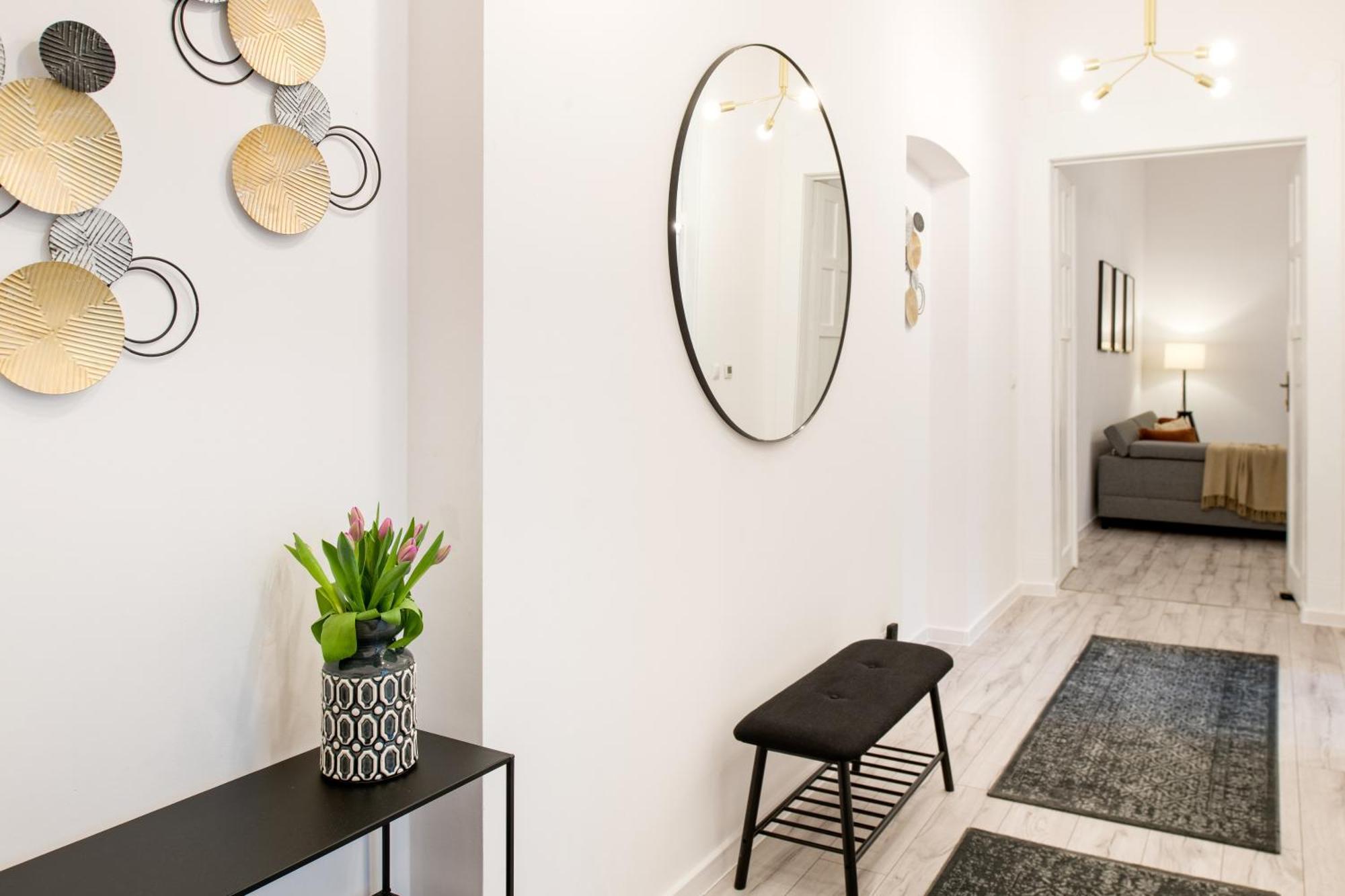Apartament Wawelove Pilsudskiego - 3 Bedroom Apt. With Balcony And Free Parking!